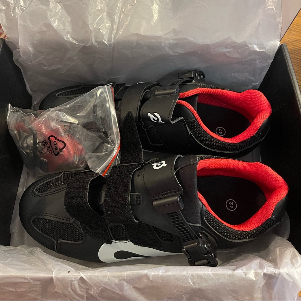 Peloton size 42 cycling shoes.